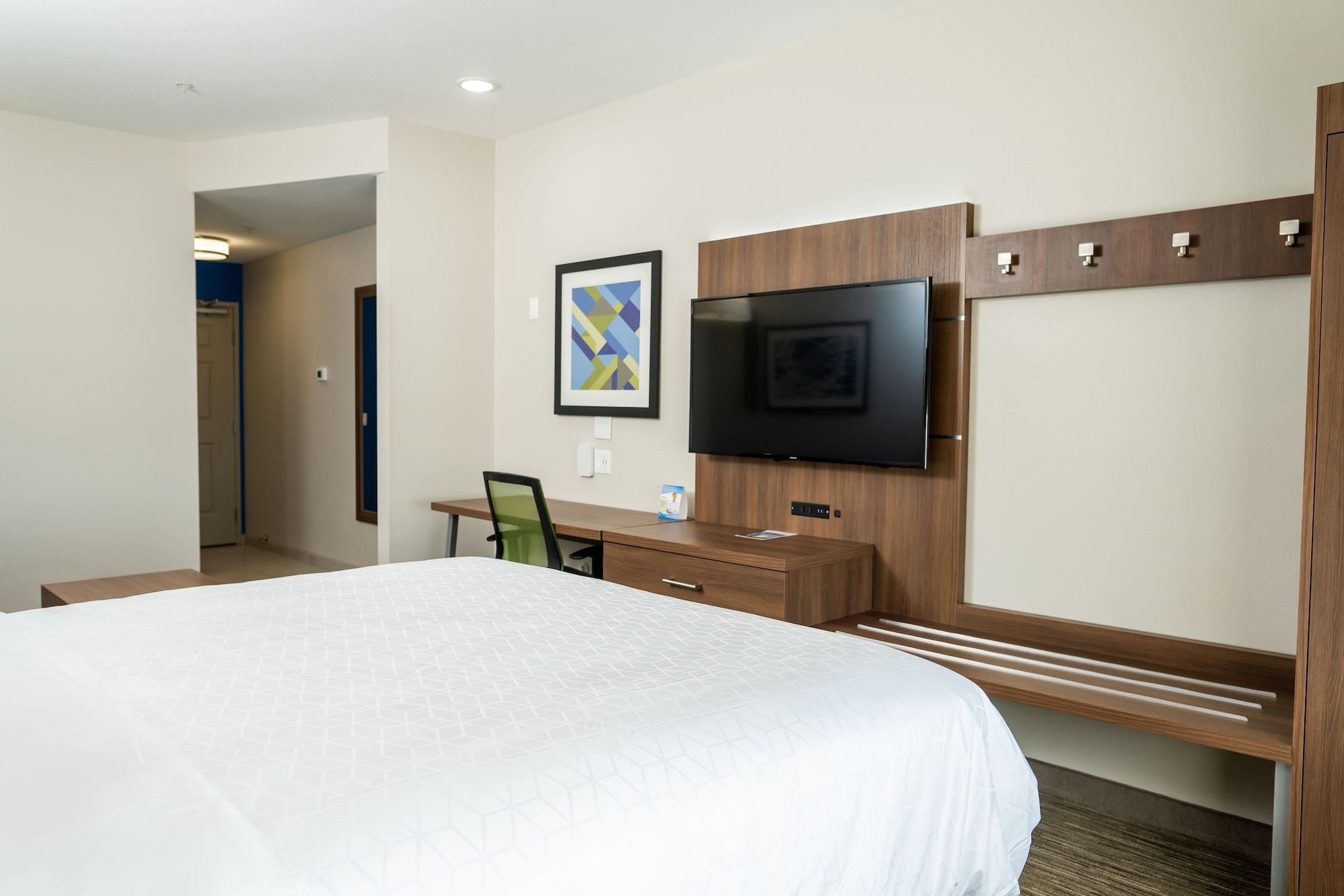 Holiday Inn Express & Suites - Lake Forest, An Ihg Hotel Ngoại thất bức ảnh