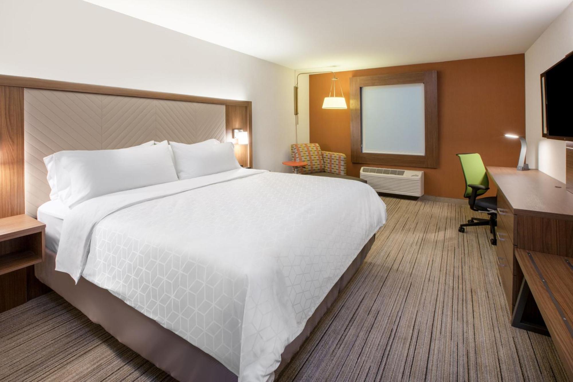 Holiday Inn Express & Suites - Lake Forest, An Ihg Hotel Ngoại thất bức ảnh